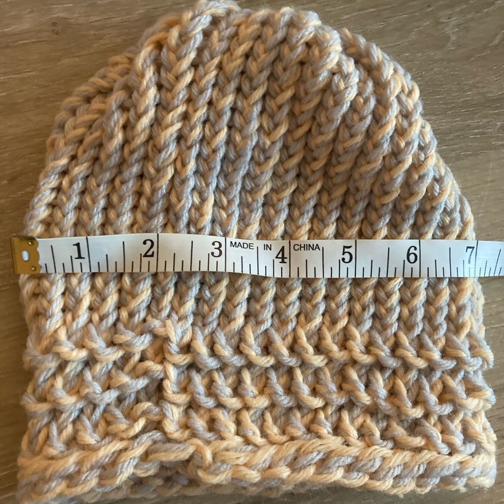 Handmade cozy cream knit beanie hat for adults - Picture 5 of 5